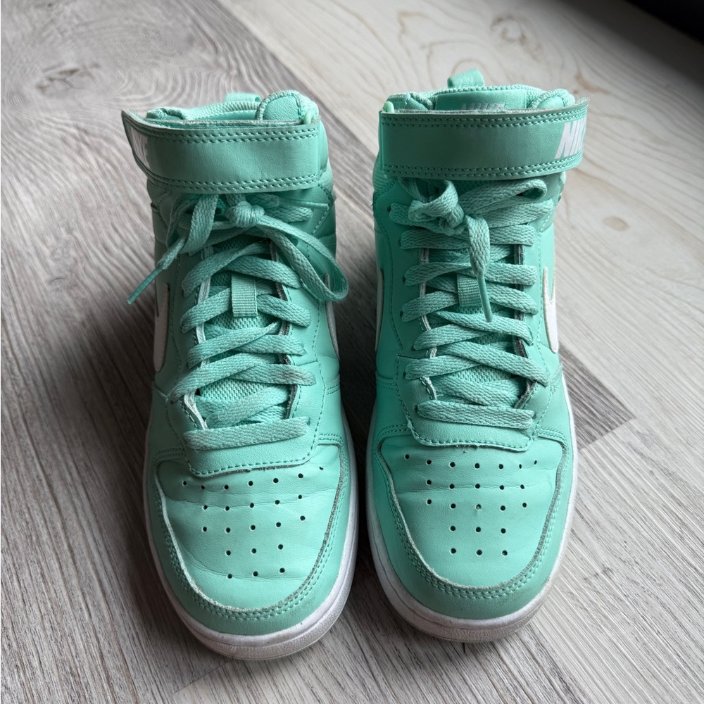 Nike 5.5Y or a size 6 in women’s  High-Top Sneakers Aqua Green with White Swoosh
